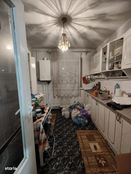 Apartament cu 3 camere decomandat în Progresul