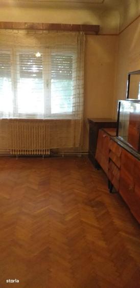 Casă cu 2 camere cu Teren 514 Mp în Central
