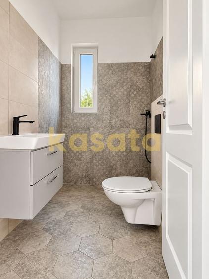 Duplex cu 4 camere cu Canalizare în Nord