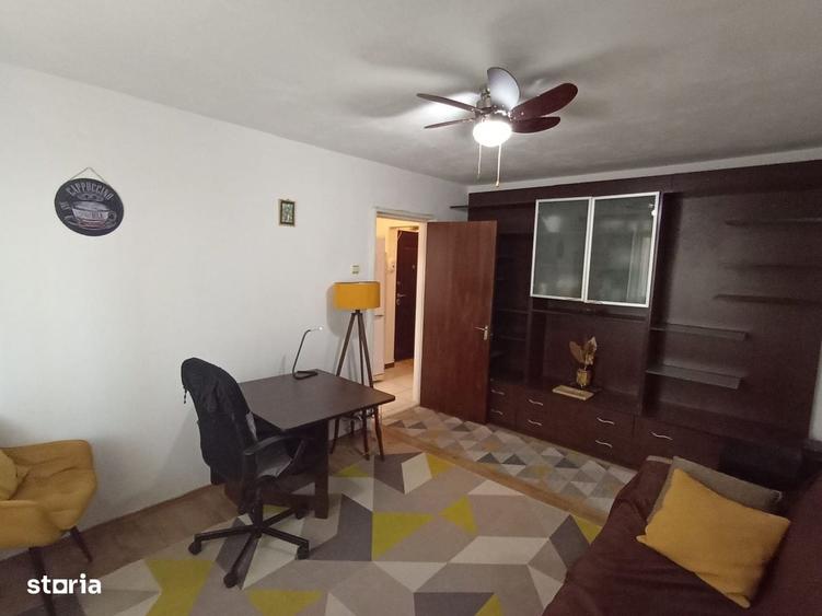 Apartament cu 3 camere în Berceni