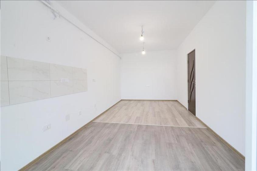 Apartament cu 4 camere decomandat în Păcurari