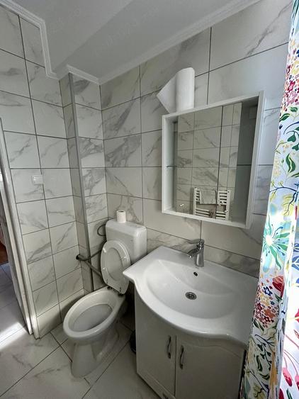 Apartament cu 2 camere semidecomandat în Careiului