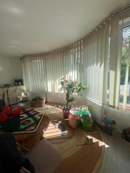 Apartament cu 3 camere decomandat, mobilat în Hotvon