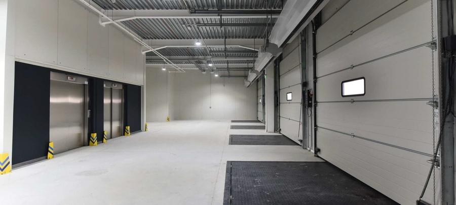 Spațiu industrial, de 5,500 mp, în Otopeni