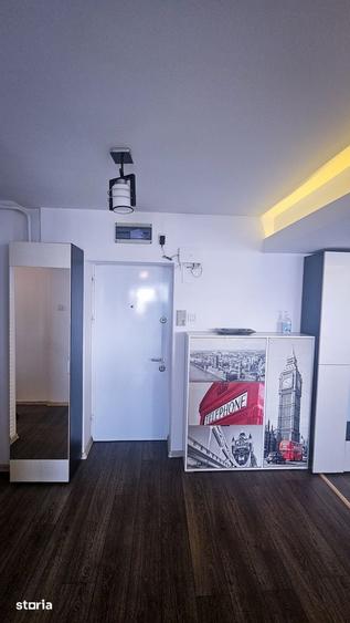 Apartament cu 3 camere decomandat în Calea București
