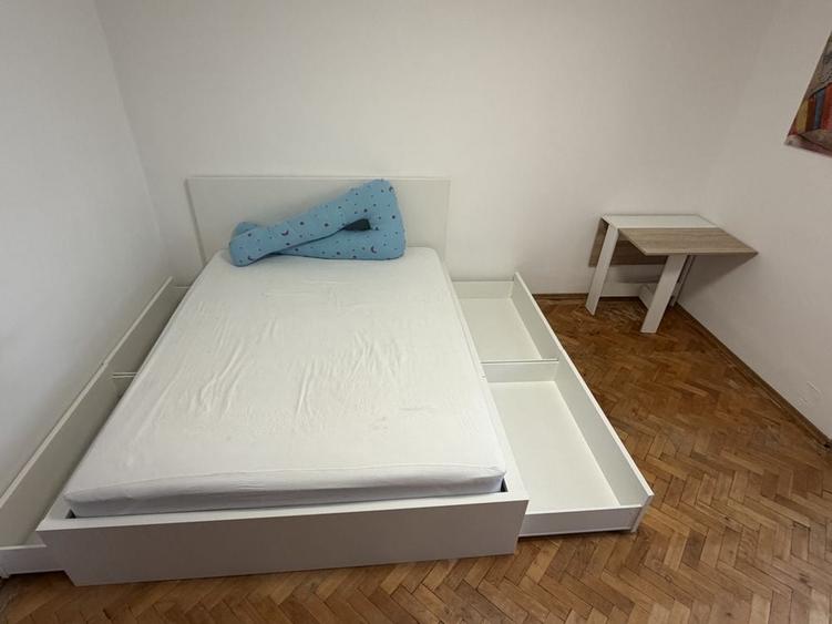 Garsonieră decomandată în Titan