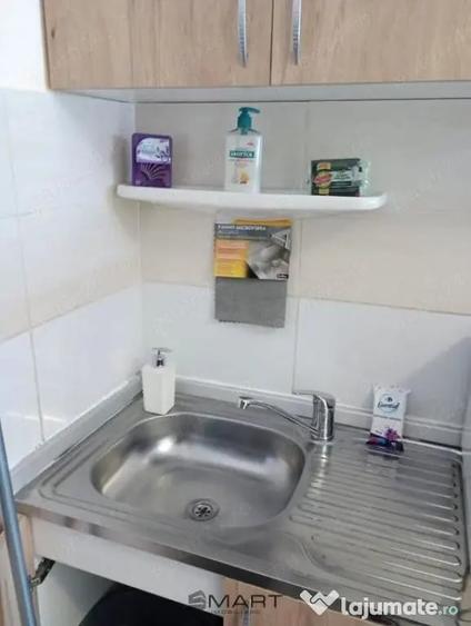 Garsonieră decomandată în Central