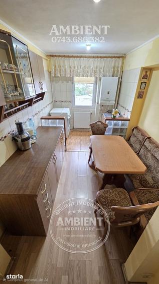 Apartament cu 3 camere decomandat în Gară
