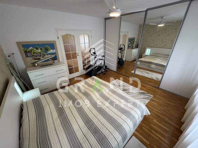 Casă individuală cu 4 camere cu Canalizare în Dâmbul Rotund