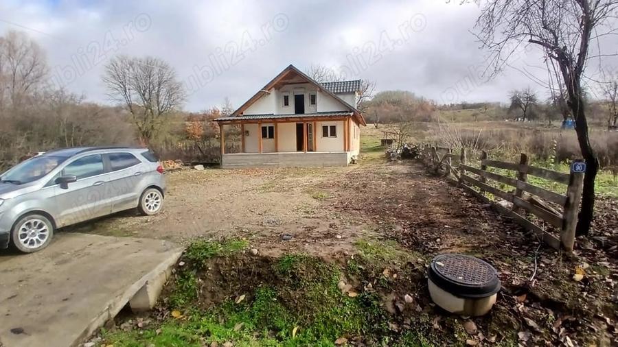 Casă cu 3 camere cu Teren 5581 Mp în Zorile