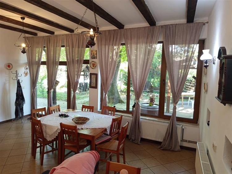 Hotel/Pensiune, de 431 mp, în Ilidia