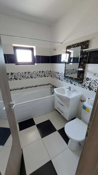 Apartament cu 3 camere decomandat, mobilat în Giroc