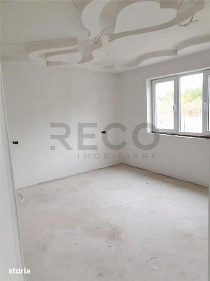Casă cu 5 camere cu Teren 900 Mp în Tileagd