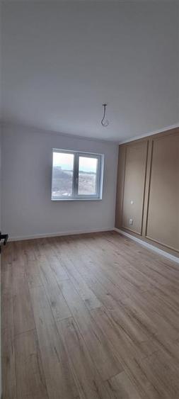 Apartament cu 3 camere decomandat în Păcurari