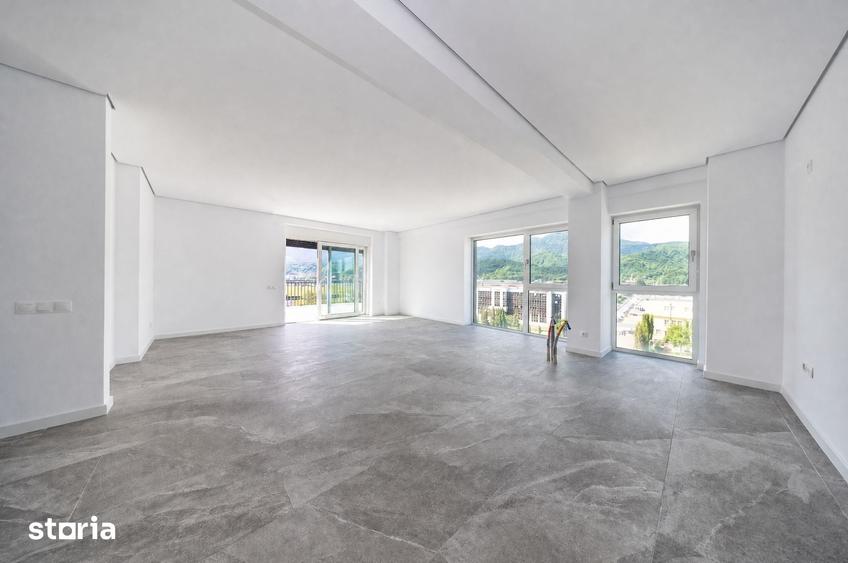 Apartament cu 4 camere în Astra