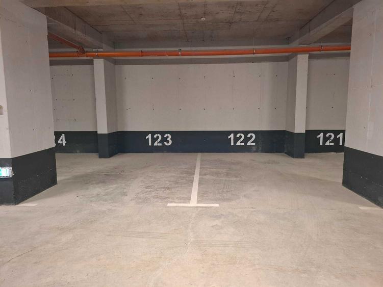 Apartament cu 2 camere decomandat în Runcu