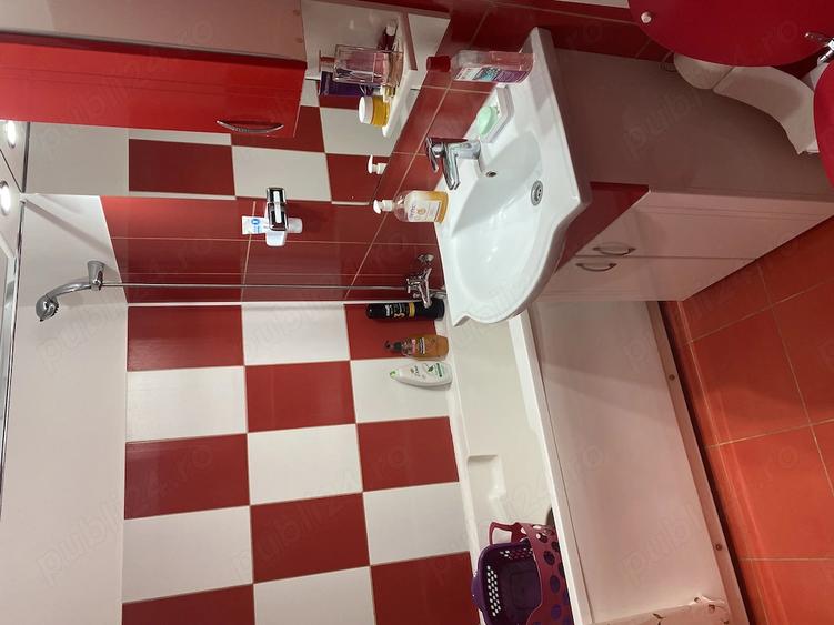 Apartament cu 2 camere decomandat, mobilat în Central