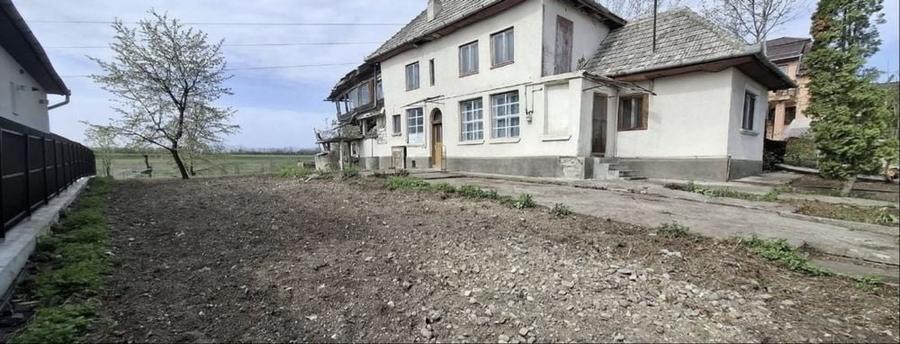 Casă cu 3 camere cu Teren 1600 Mp în Central