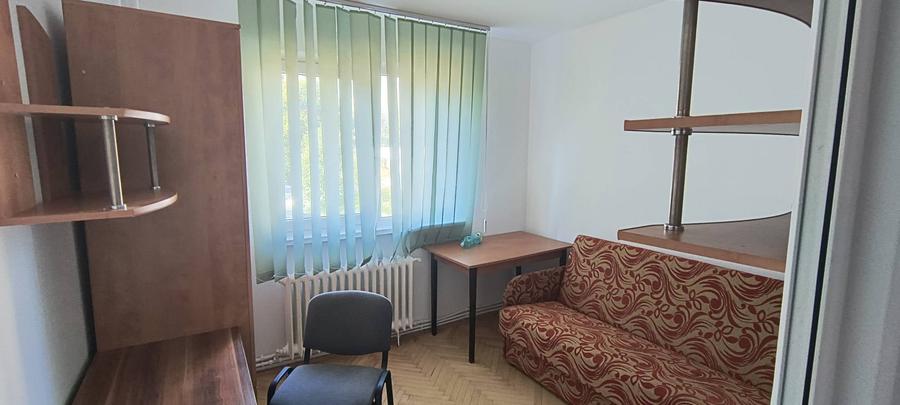 Apartament cu 3 camere semidecomandat în Mănăștur
