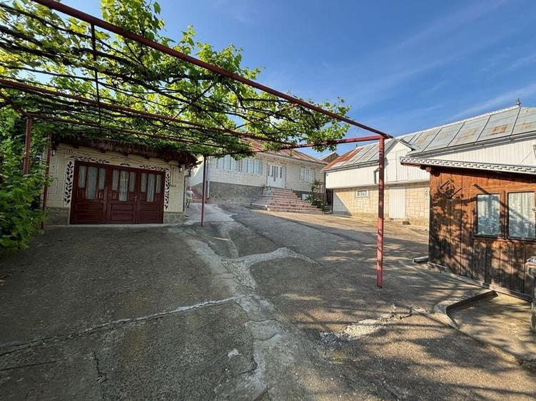 Casă cu 4 camere în Sănduleni