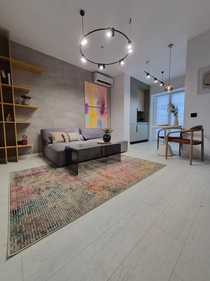 Apartament cu 2 camere semidecomandat în Theodor Pallady