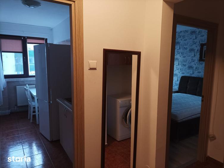 Apartament cu 3 camere decomandat în Gară