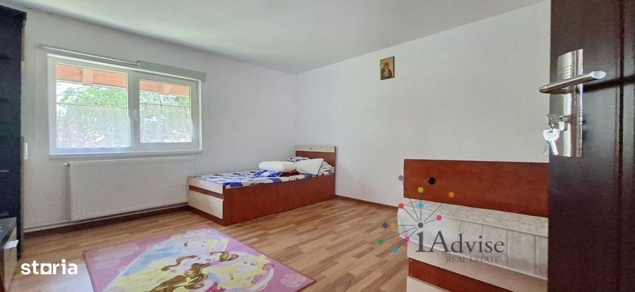Casă cu 4 camere în Vulcan