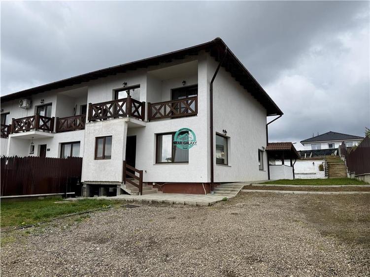 Duplex cu 4 camere cu Canalizare în 1 Decembrie 1918