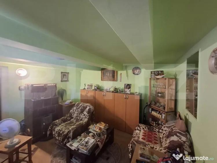 Casă cu 3 camere cu Teren 1561 Mp în Lazuri