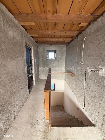 Casă cu 4 camere cu Teren 1517 Mp în Hadâmbu