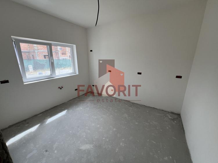 Duplex cu 4 camere cu Canalizare în Chișoda