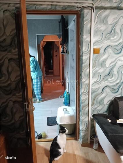 Apartament cu 3 camere decomandat în Central