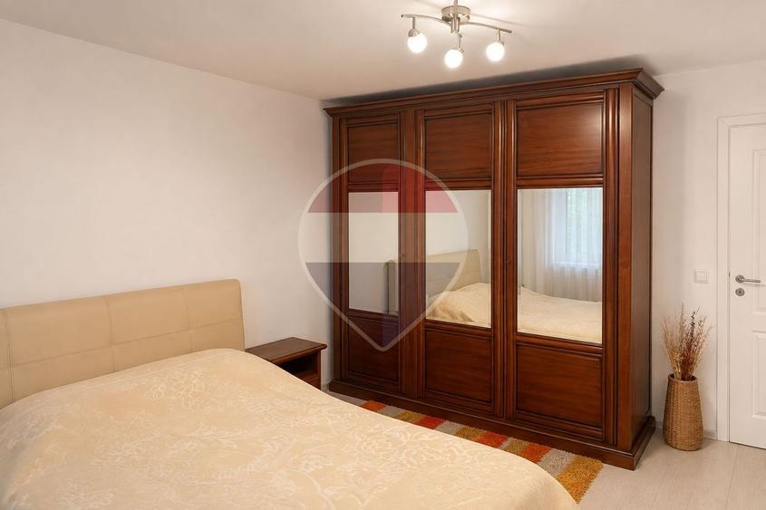 Apartament cu 3 camere decomandat, mobilat în Panduri