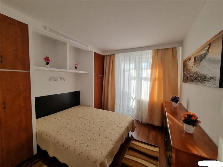 Apartament cu 3 camere decomandat în Giurgiului