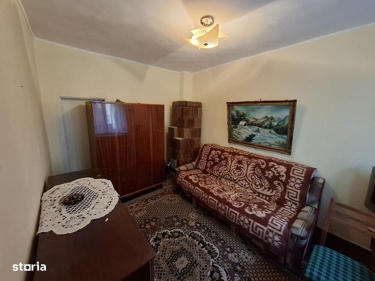 Casă cu 4 camere în Faleza Nord