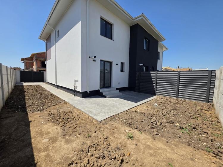 Casă cu 3 camere cu Canalizare în Bragadiru