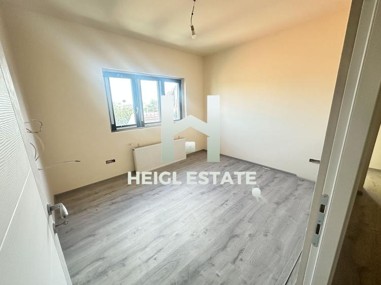 Duplex cu 4 camere cu Canalizare în Moșnița Nouă