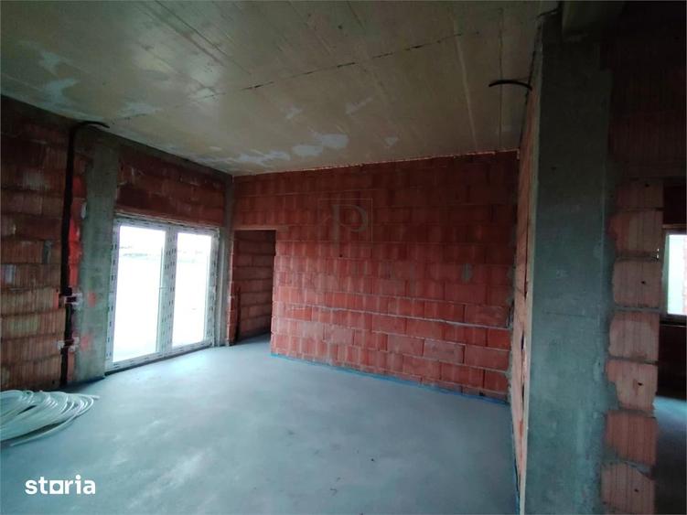 Duplex despartit prin baie - teren 380 mp - toate utilitatile - 7