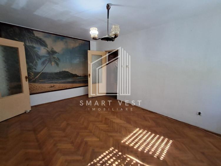 Apartament cu 3 camere semidecomandat în Micro 16
