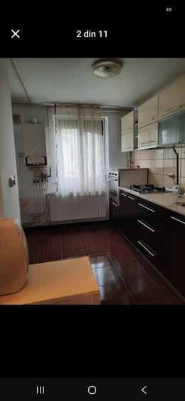Apartament cu 3 camere decomandat în Rahova