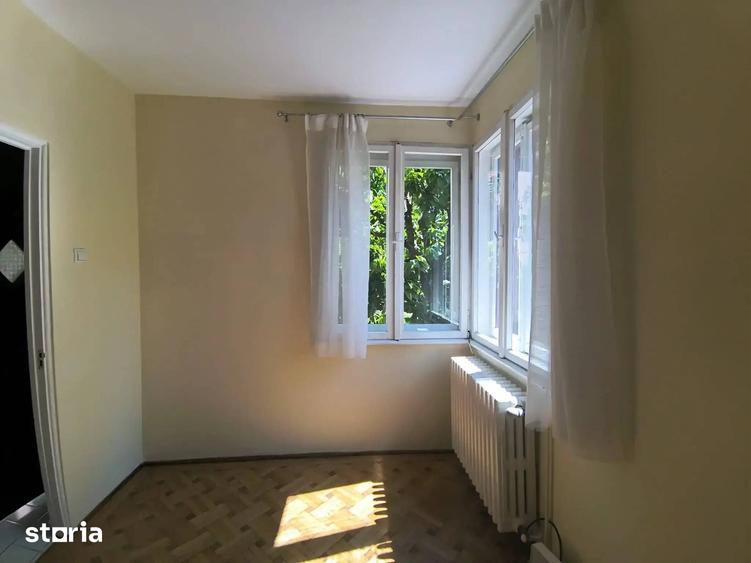 Apartament cu 6 camere în Domenii