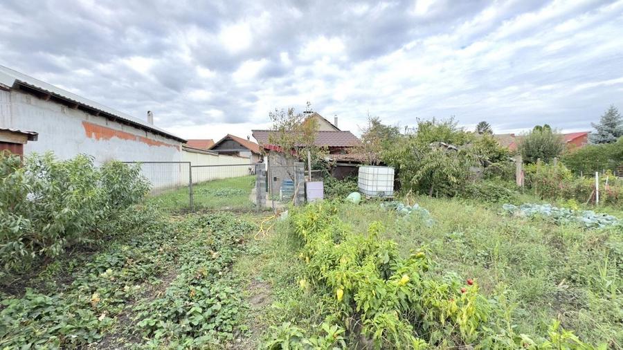 Casă individuală cu 3 camere cu Canalizare în Nord-Vest