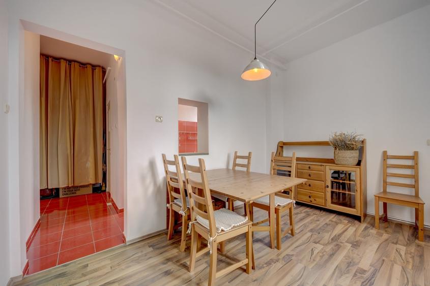 Apartament cu 3 camere semidecomandat în Eminescu