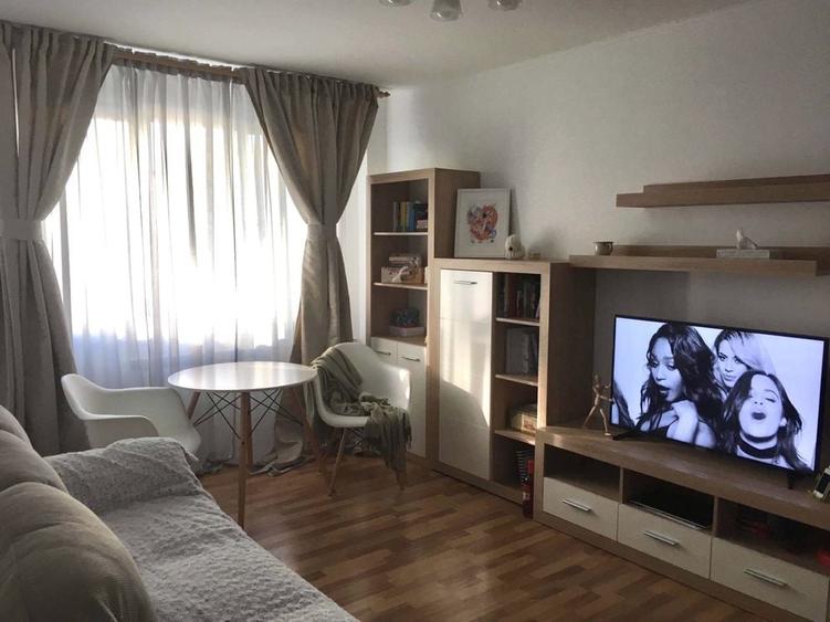Apartament cu 3 camere decomandat, mobilat în Nicolae Grigorescu