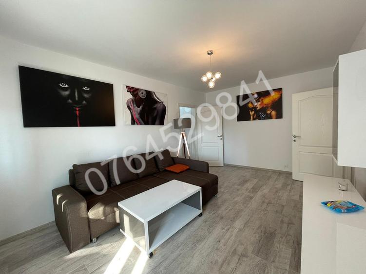 Apartament cu 3 camere semidecomandat în Iancului