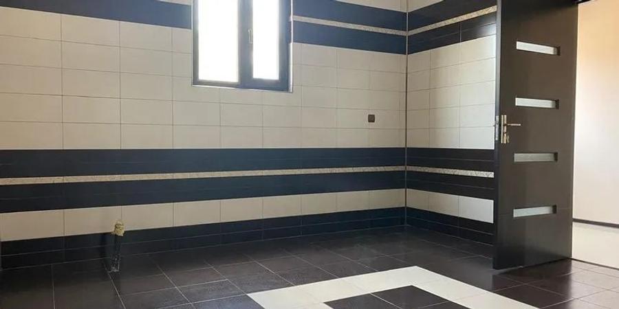 Casă cu 4 camere în Micro 12
