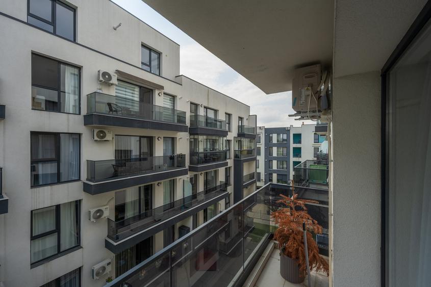 Apartament cu 3 camere decomandat în Titan