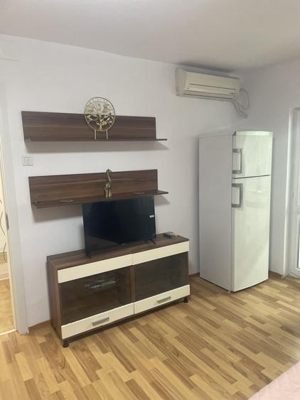 Apartament cu 2 camere decomandat, mobilat în Drumul Taberei