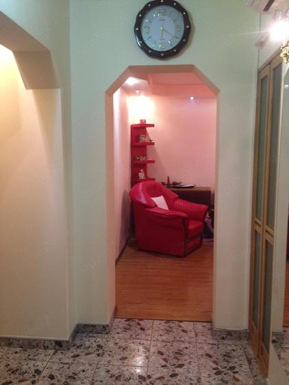 Apartament cu 3 camere decomandat în Gheorghe Doja
