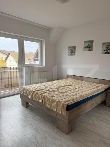 Apartament cu 3 camere semidecomandat, mobilat în Râșnov